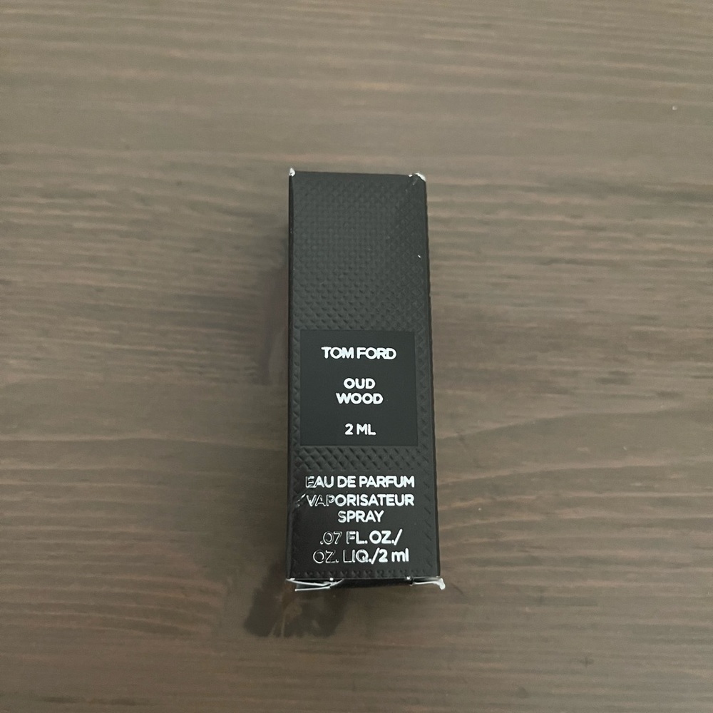 Tom Ford Oud wood 🩶 sample